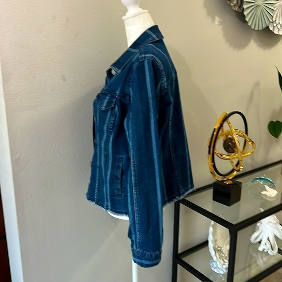 BACCINI- New Women’s Long Sleeve , Button Cuff Jean Jacket, Size M - Picture 4 of 14